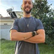 Entrenador titulado con más de 8 años de experiencia en el entrenamiento. Experto en lograr el objetivo que desees.